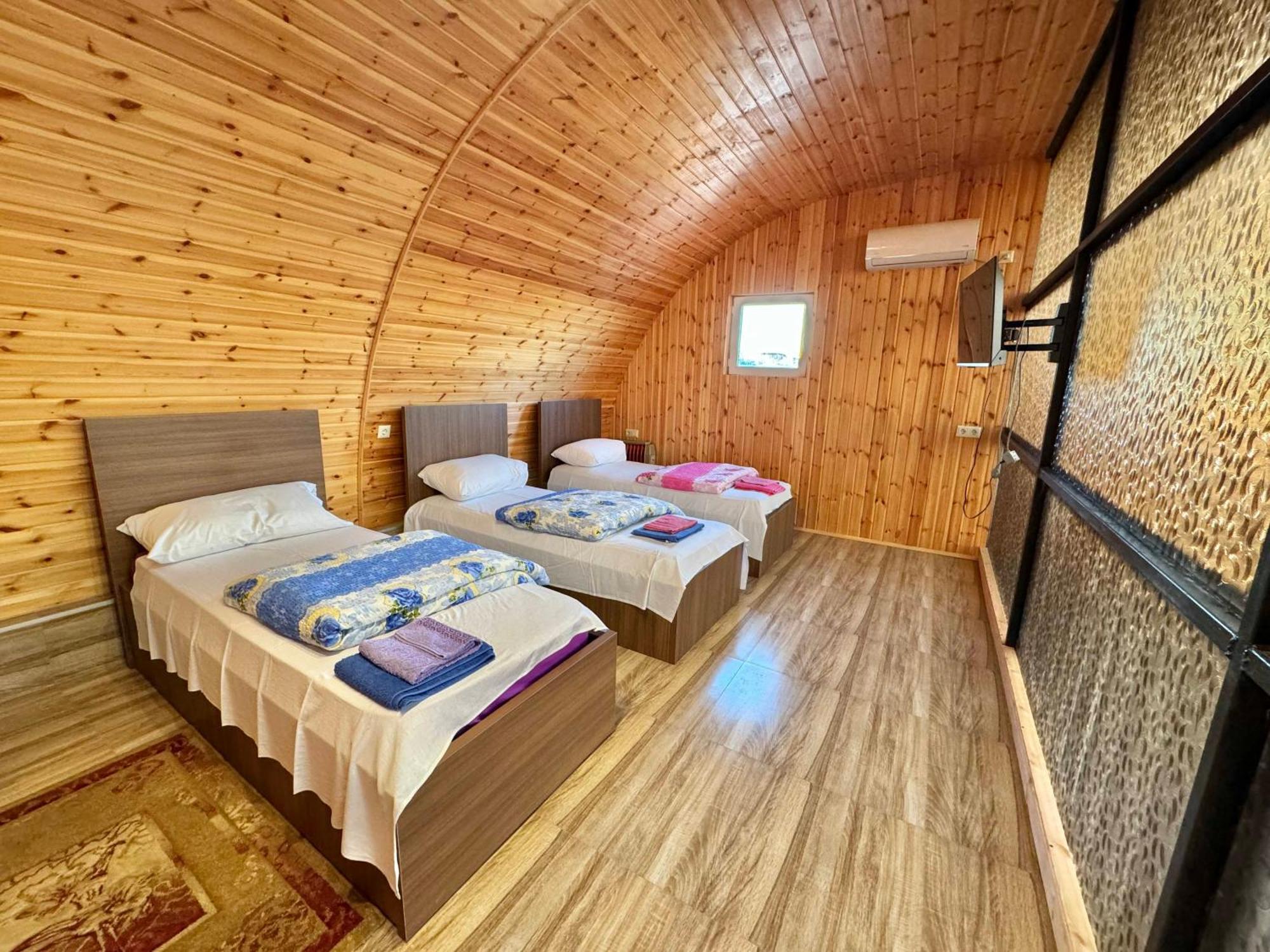 Guest House Amo Kutaisi Esterno foto